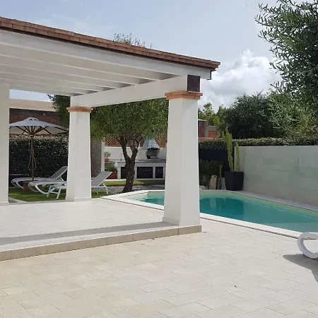 Villa Ilaria Con Piscina Privata A 350 Mt Di Sabbia Tertenìa