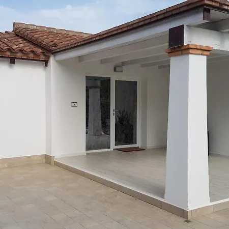Ilaria Con Piscina Privata A 350 Mt Di Sabbia Villa