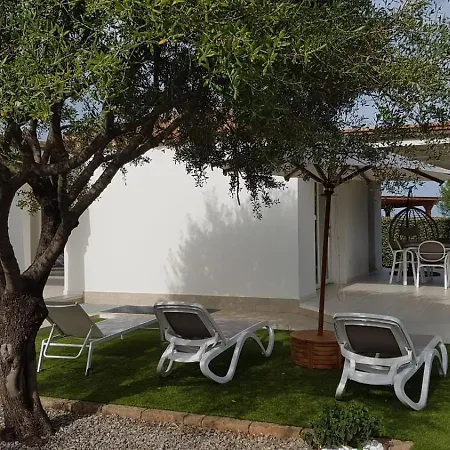 Ilaria Con Piscina Privata A 350 Mt Di Sabbia